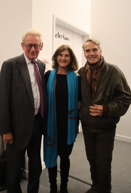 Sir David Verey, Matgy Kinmouth, Jeremy Irons