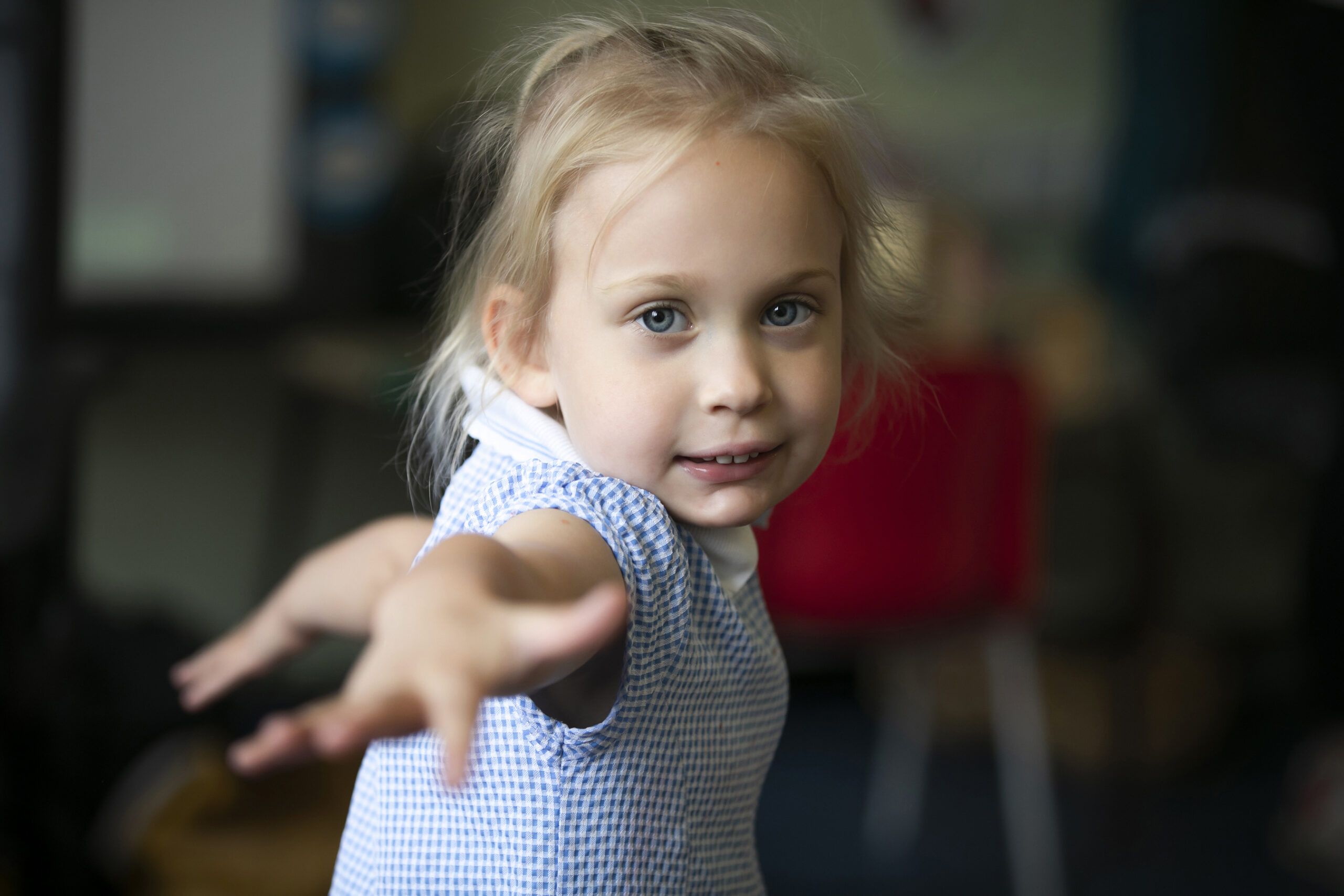 female primary child dancing